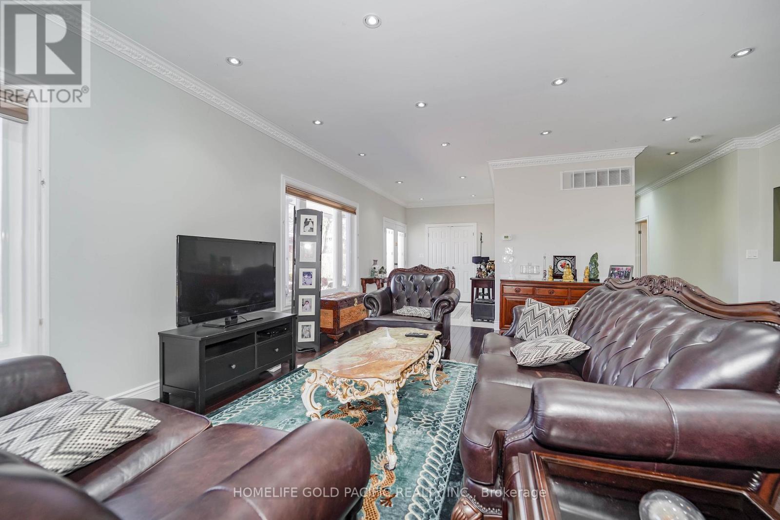 Photo 20 of 3 Artinger Court, Toronto ON