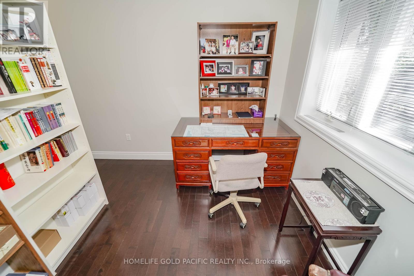 Photo 27 of 3 Artinger Court, Toronto ON