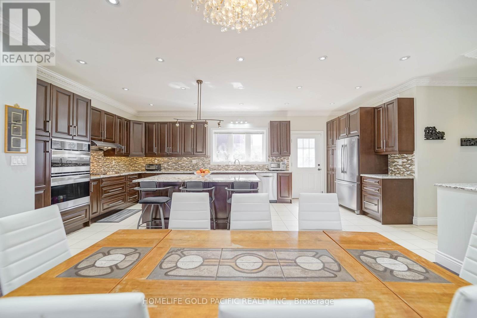 Photo 43 of 3 Artinger Court, Toronto ON