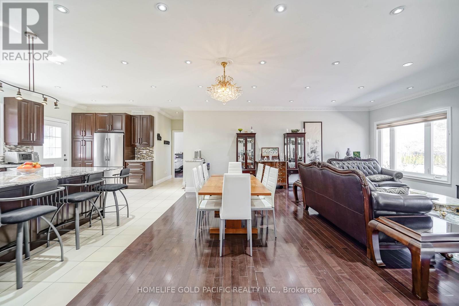 Photo 44 of 3 Artinger Court, Toronto ON
