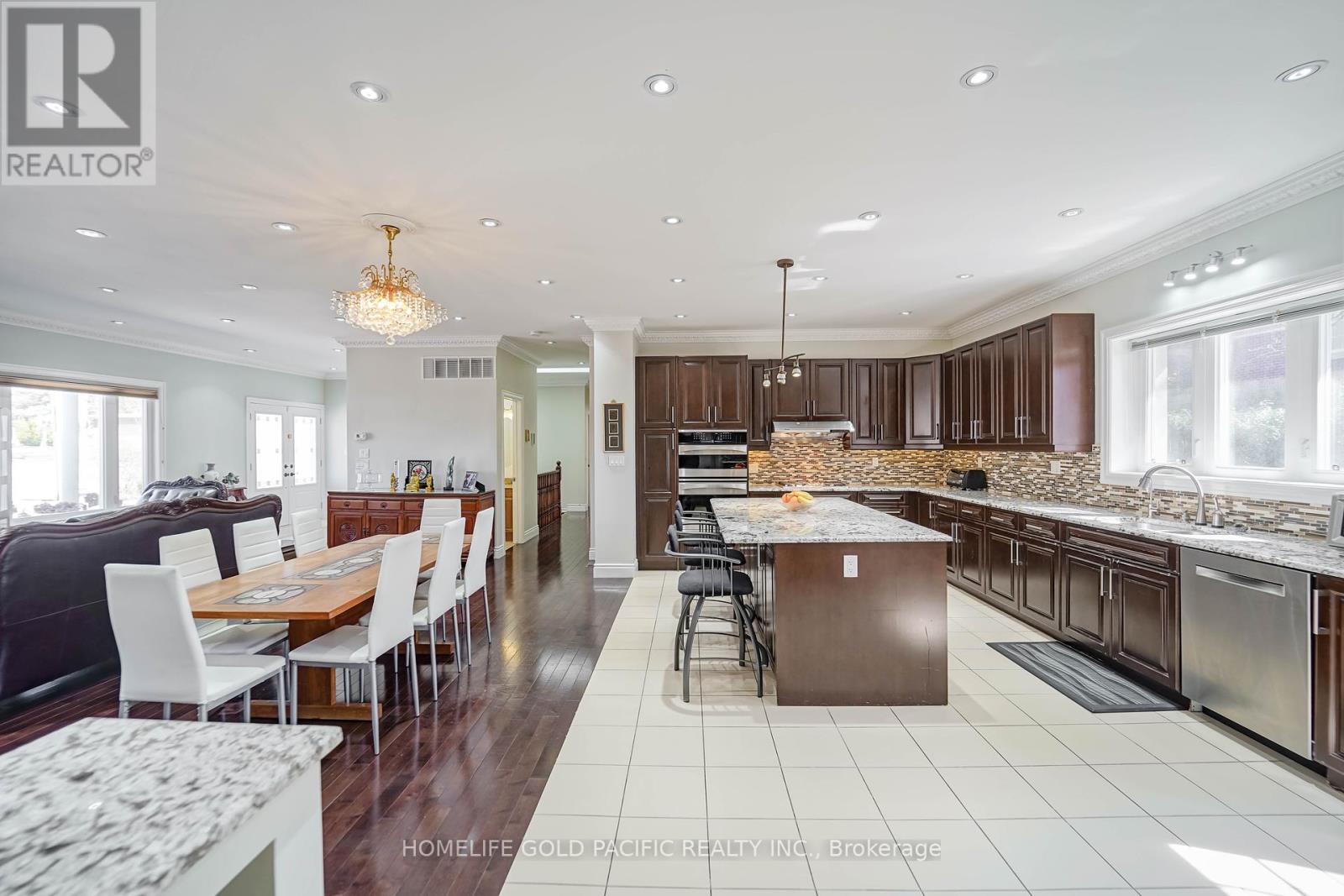 Photo 45 of 3 Artinger Court, Toronto ON