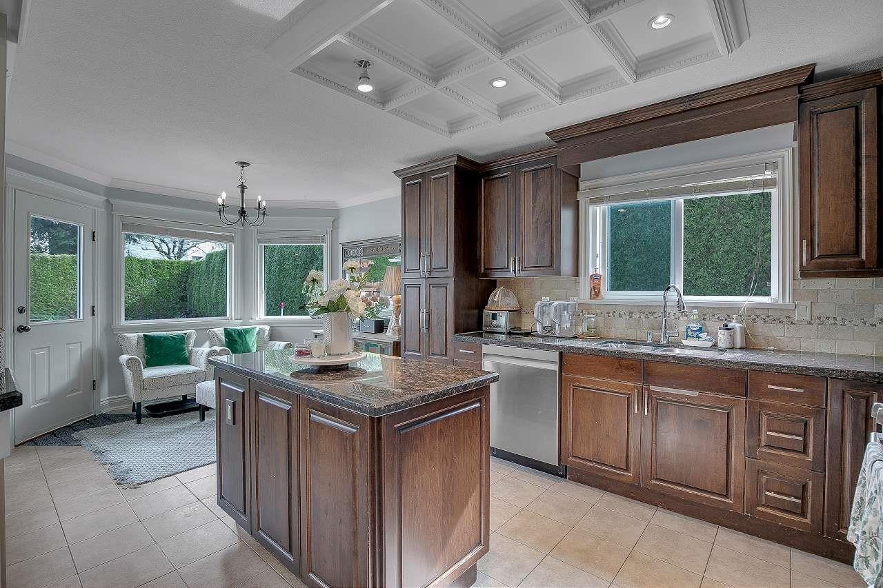 1960 128 STREET, White Rock real estate listing R2978552