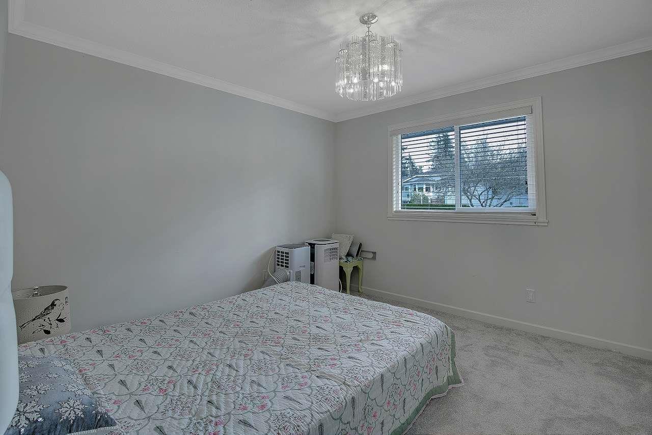 1960 128 STREET, White Rock real estate listing R2978552