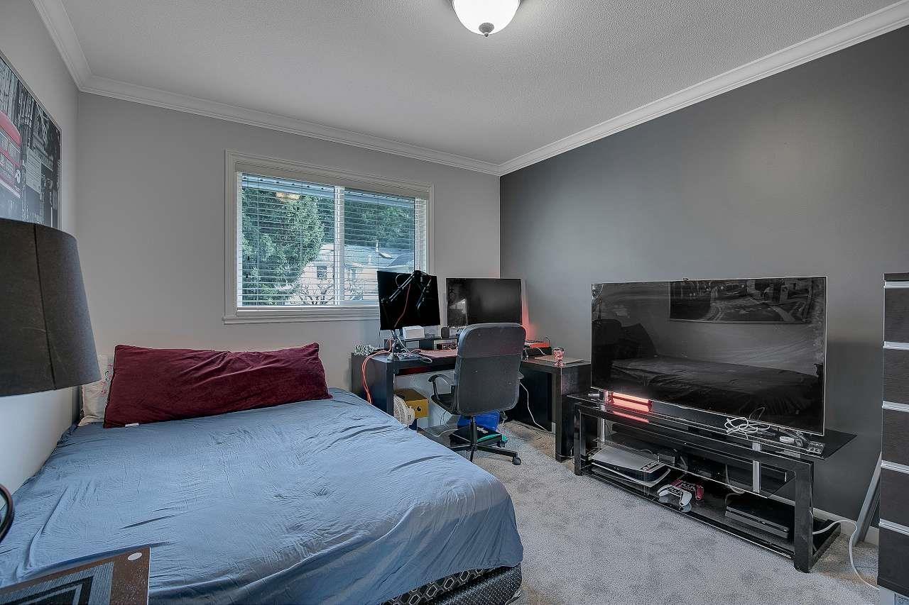 1960 128 STREET, White Rock real estate listing R2978552