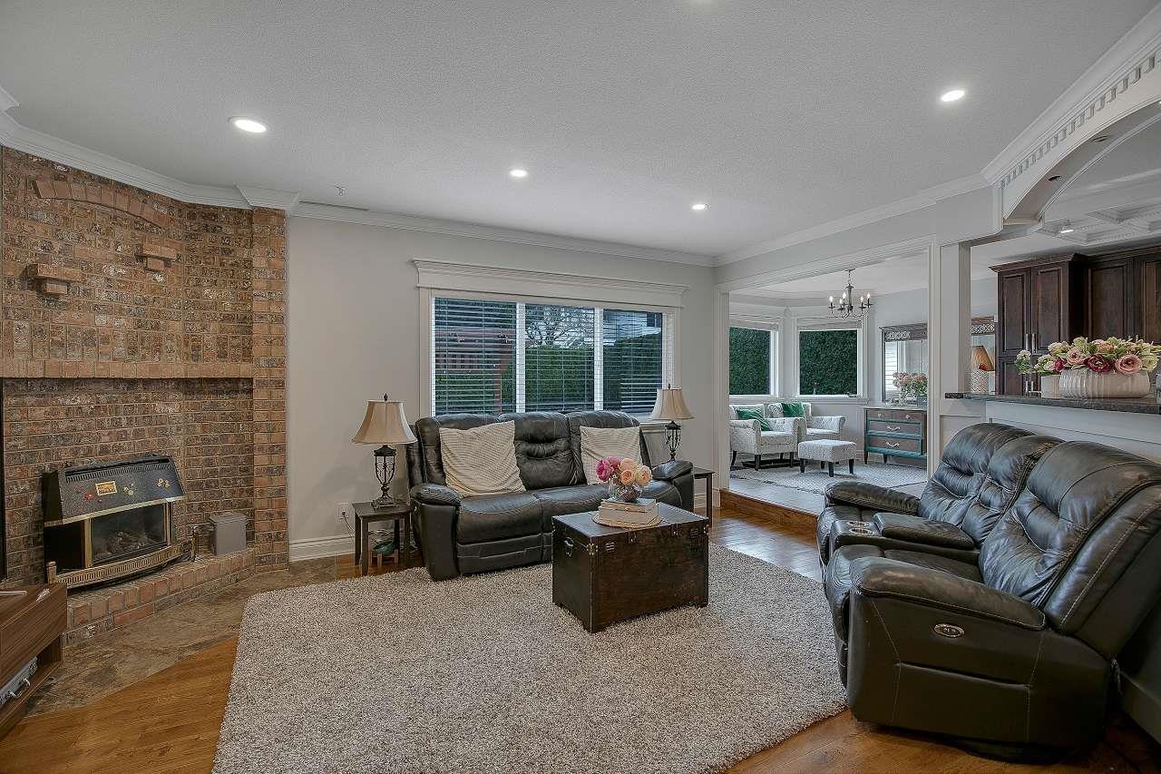 1960 128 STREET, White Rock real estate listing R2978552
