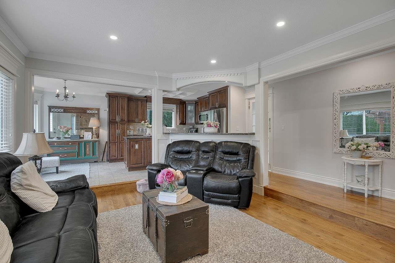 1960 128 STREET, White Rock real estate listing R2978552