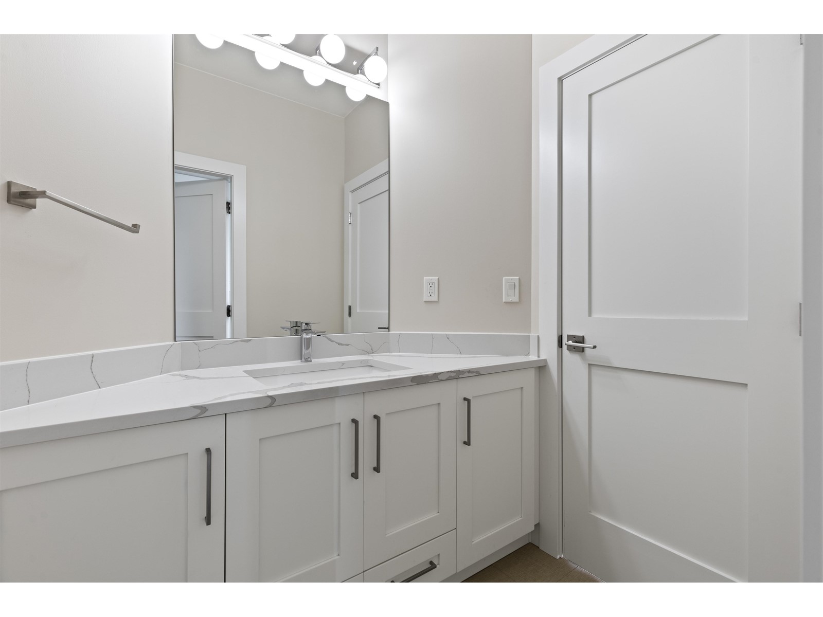 15387 PACIFIC AVENUE, White Rock real estate listing R2978452