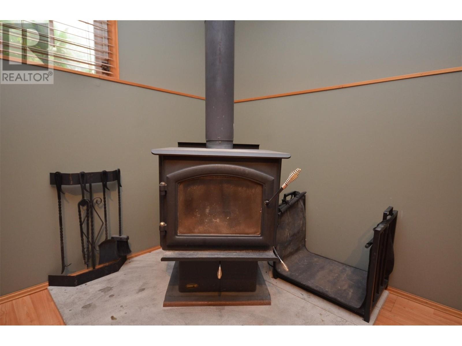 5787 Tuktakamin Road, Falkland