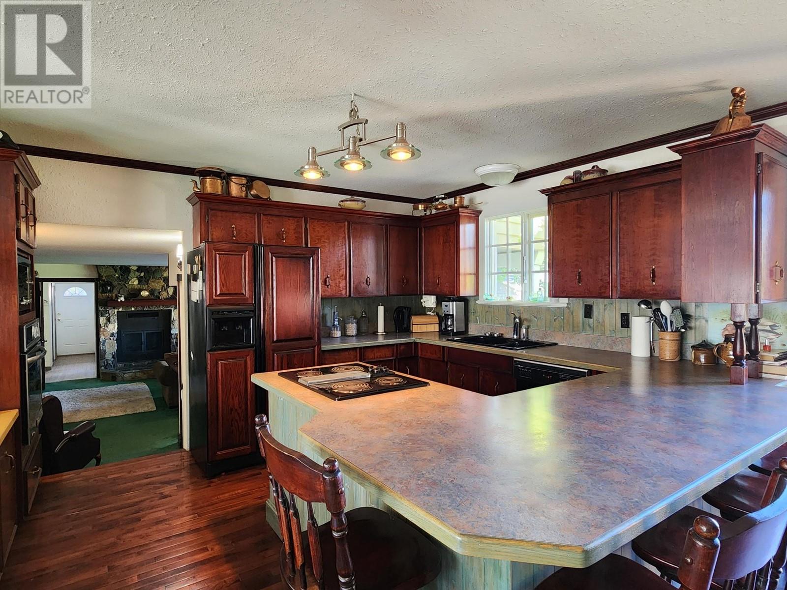 Photo 9 of 278 Cliff Crescent, Ashcroft BC