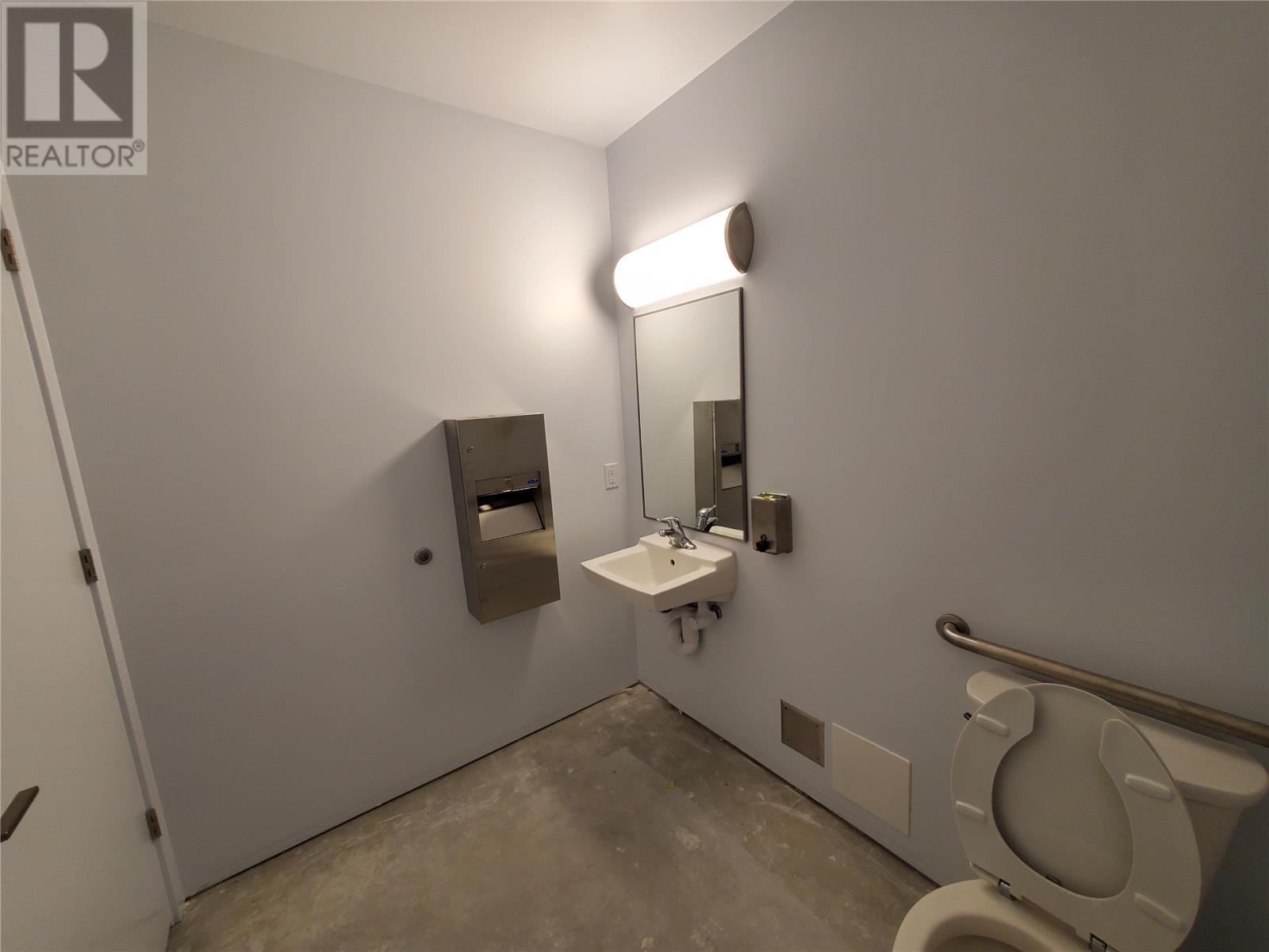 103 302 Hiram Walker Court, Kelowna