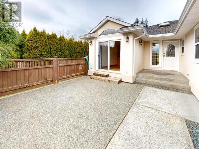 5877 SKEENA STREET, Powell River