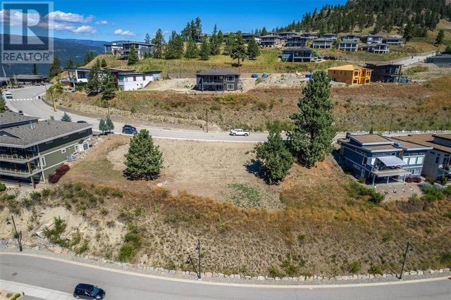  8916 Hampshire Crescent, Vernon