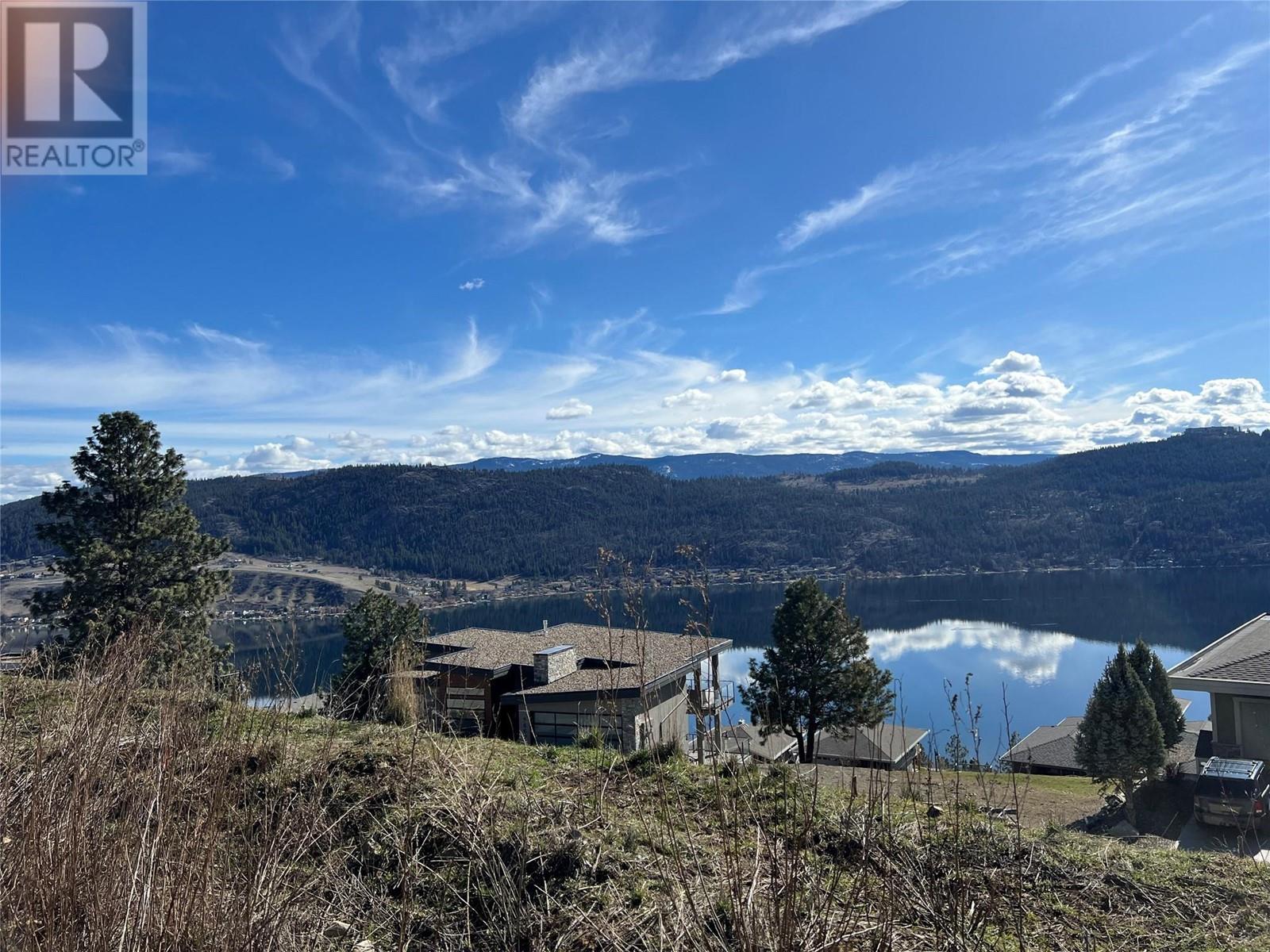  8916 Hampshire Crescent, Vernon
