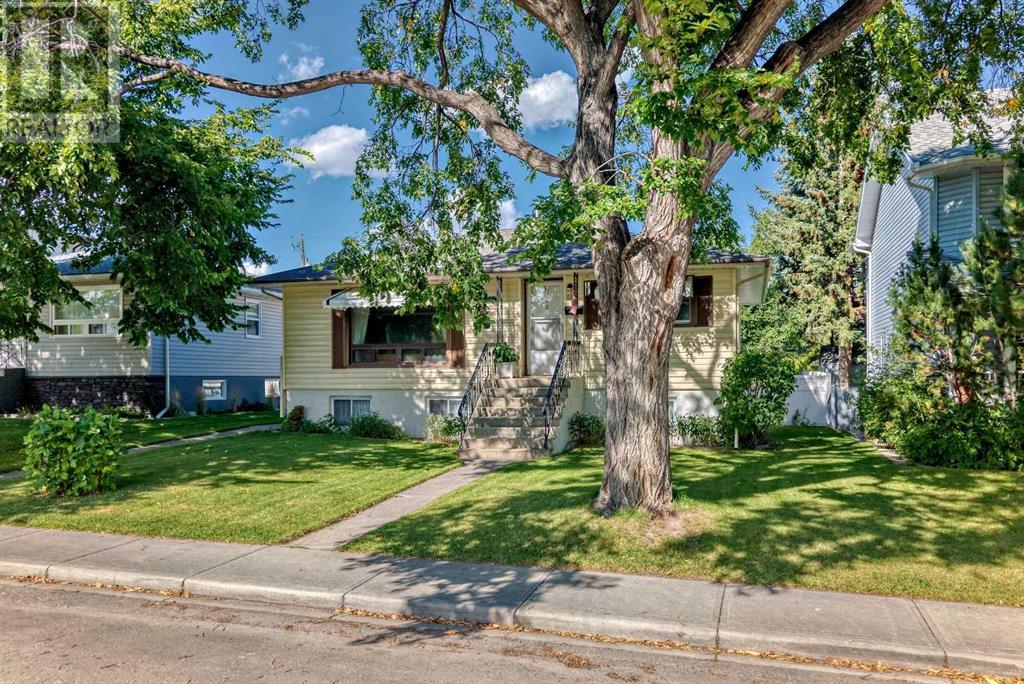 Single Family House Bungalow for Sale in   Avenue NW Highland Park Calgary 