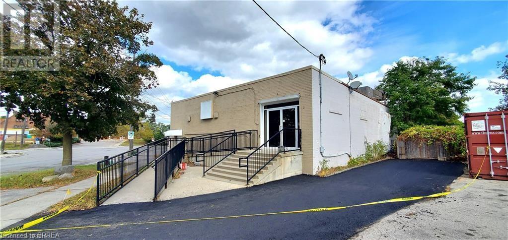 Photo 3 of 143 147 West Street, Brantford ON