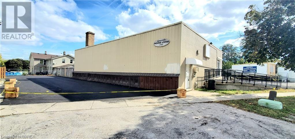 Photo 4 of 143 147 West Street, Brantford ON