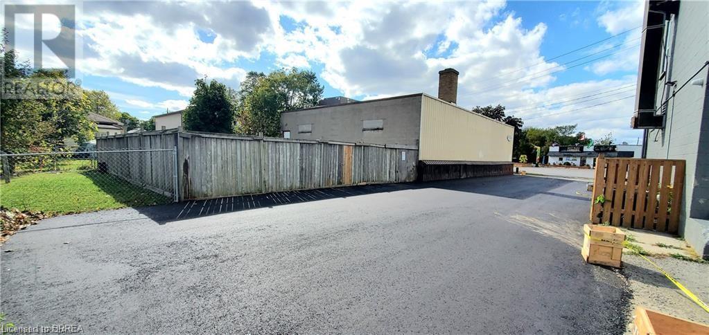 Photo 5 of 143 147 West Street, Brantford ON