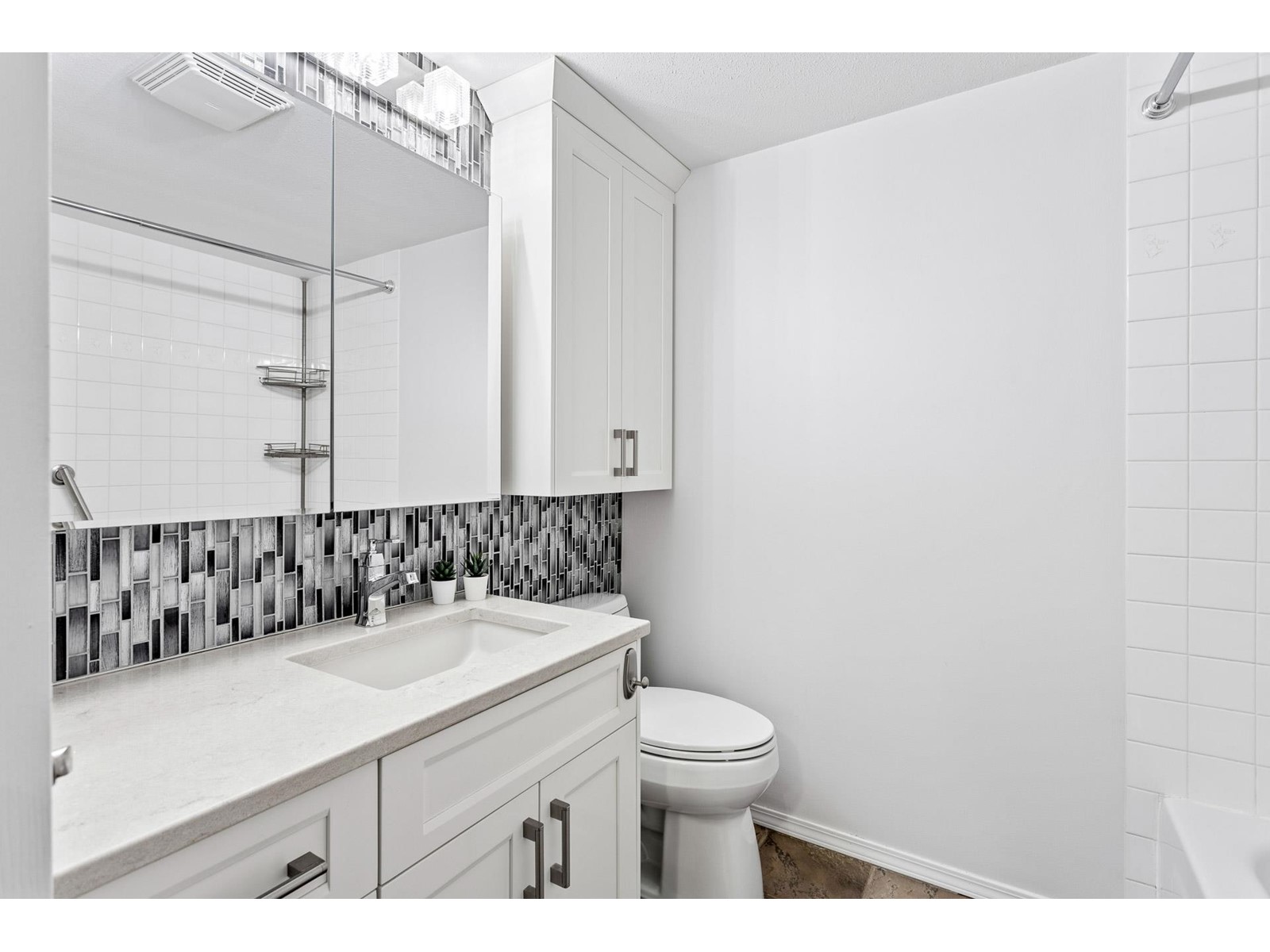 210 20350 54 AVENUE, Langley real estate listing R2972478