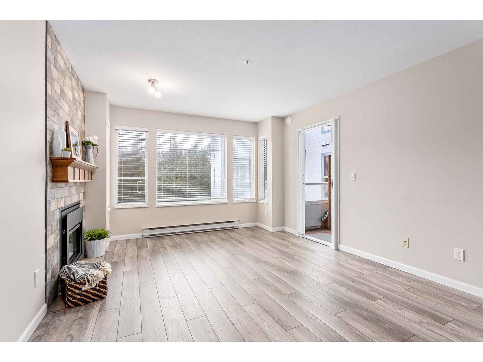 210 20350 54 AVENUE, Langley real estate listing R2972478