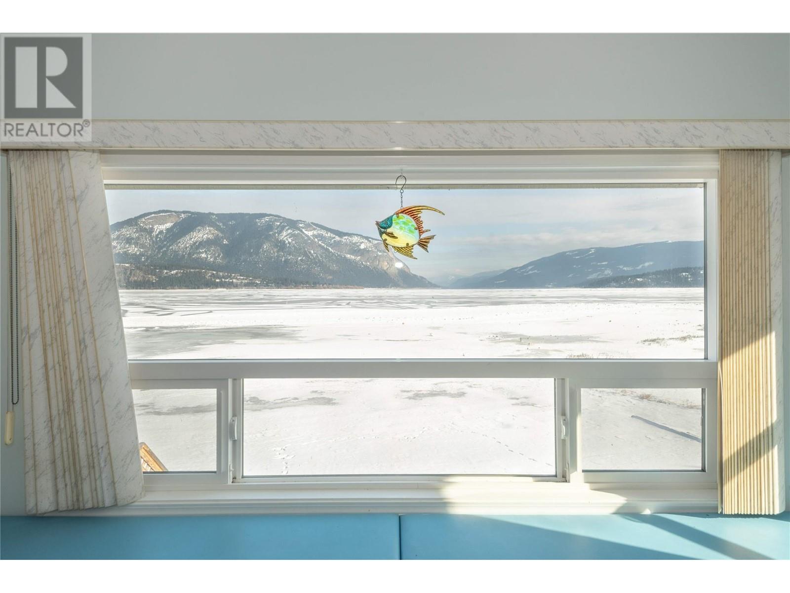 2 6820 Trans Canada Highway Northwest, Salmon Arm