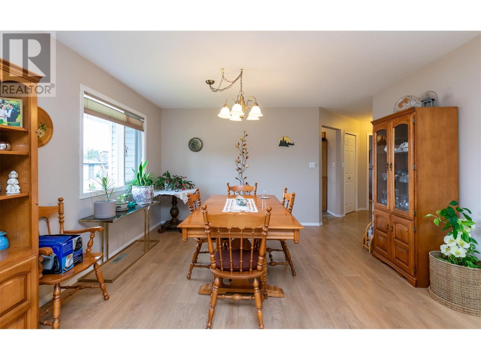  2030 13 Street Southwest, Salmon Arm