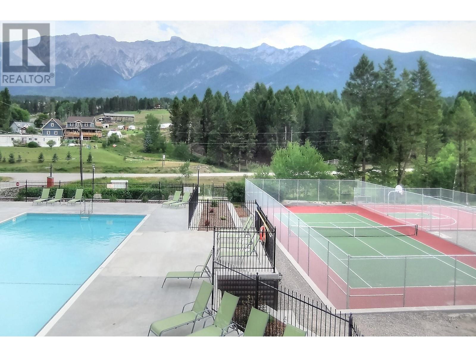 Photo 10 of 4868 Riverview Drive Unit 43, Edgewater BC