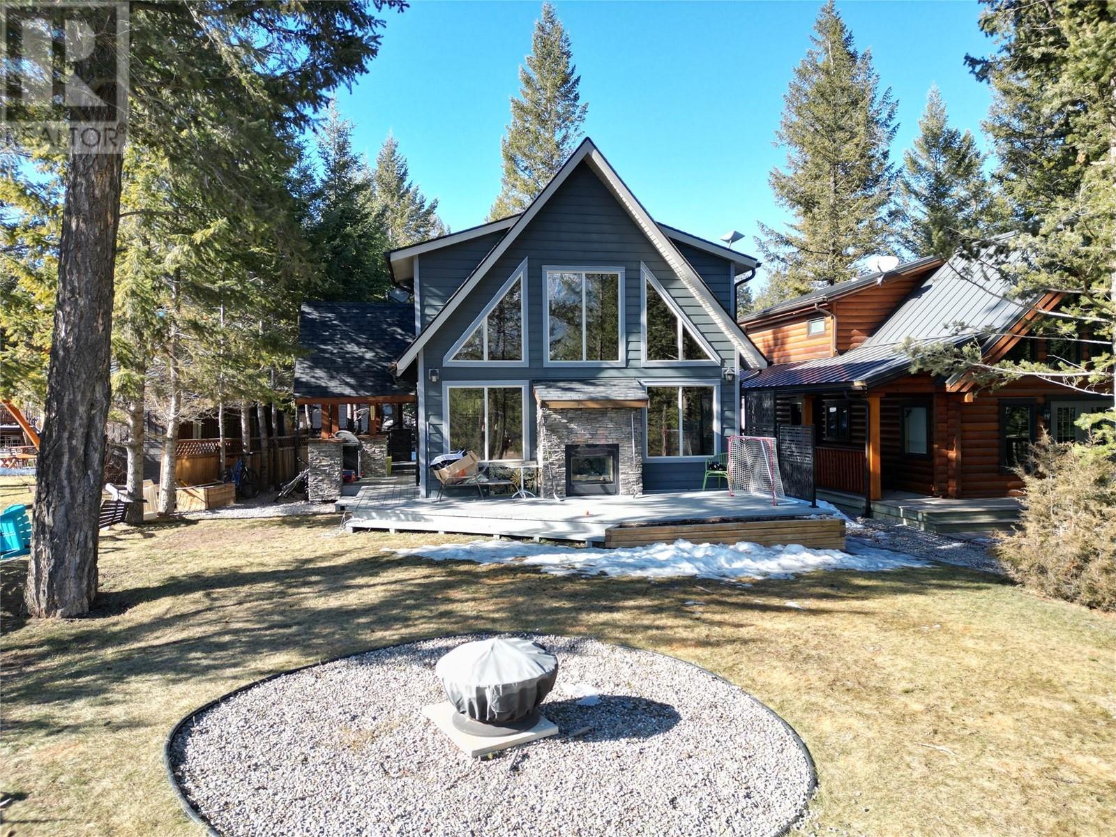 Photo 4 of 4868 Riverview Drive Unit 43, Edgewater BC