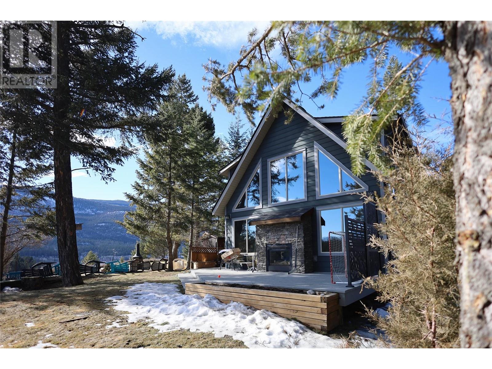 Photo 6 of 4868 Riverview Drive Unit 43, Edgewater BC