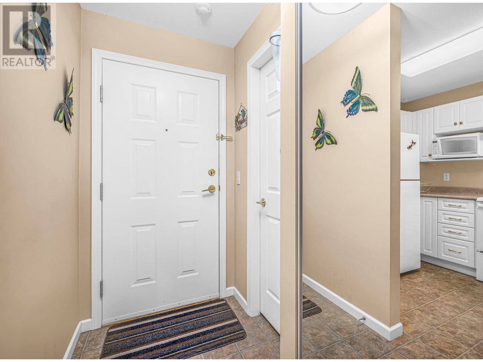 311 980 Glenwood Avenue, Kelowna