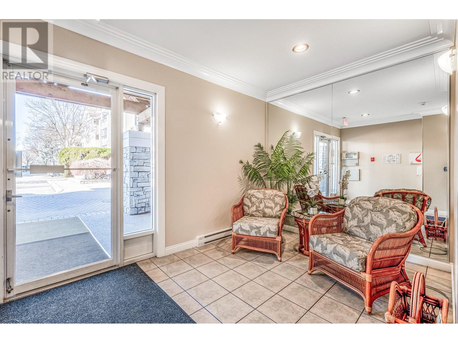 311 980 Glenwood Avenue, Kelowna