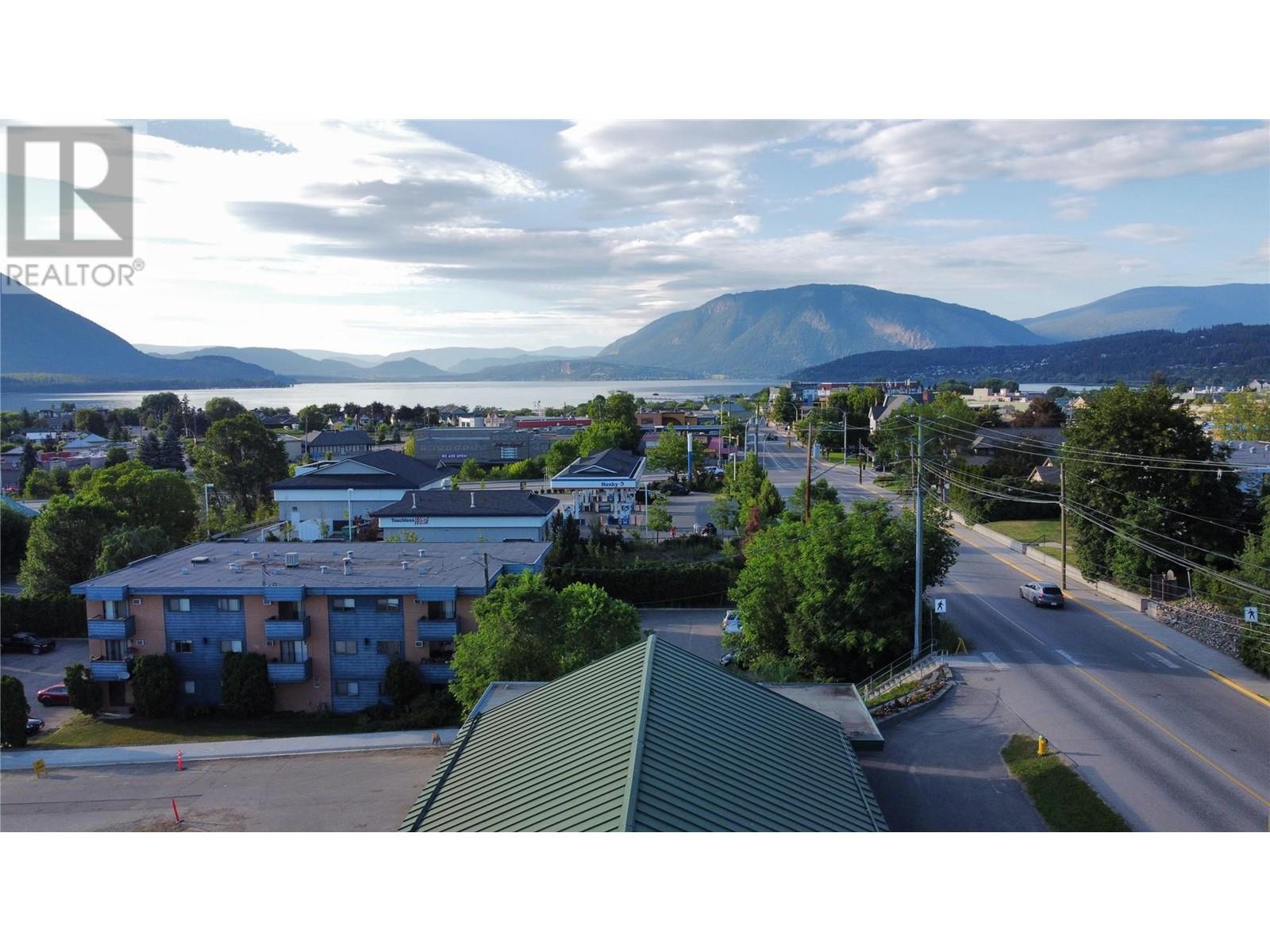 Photo 12 of 161 Shuswap Street Sw, Salmon Arm BC