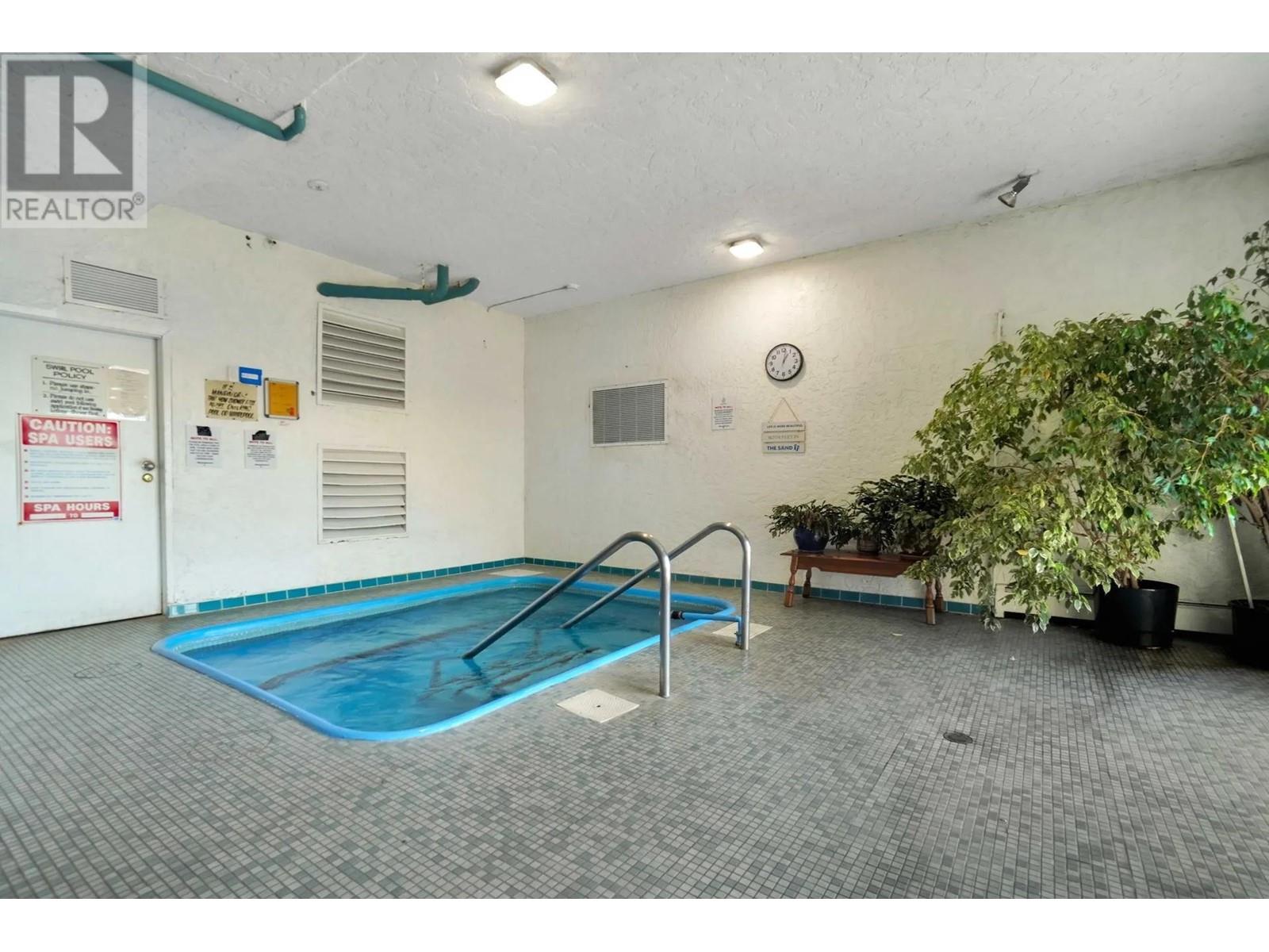 424 707 ESQUIMALT ROAD, Other Islands