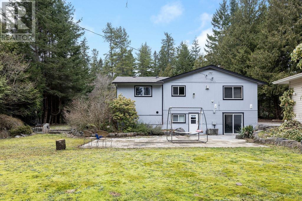 8099 NORTHWOOD ROAD, Halfmoon Bay