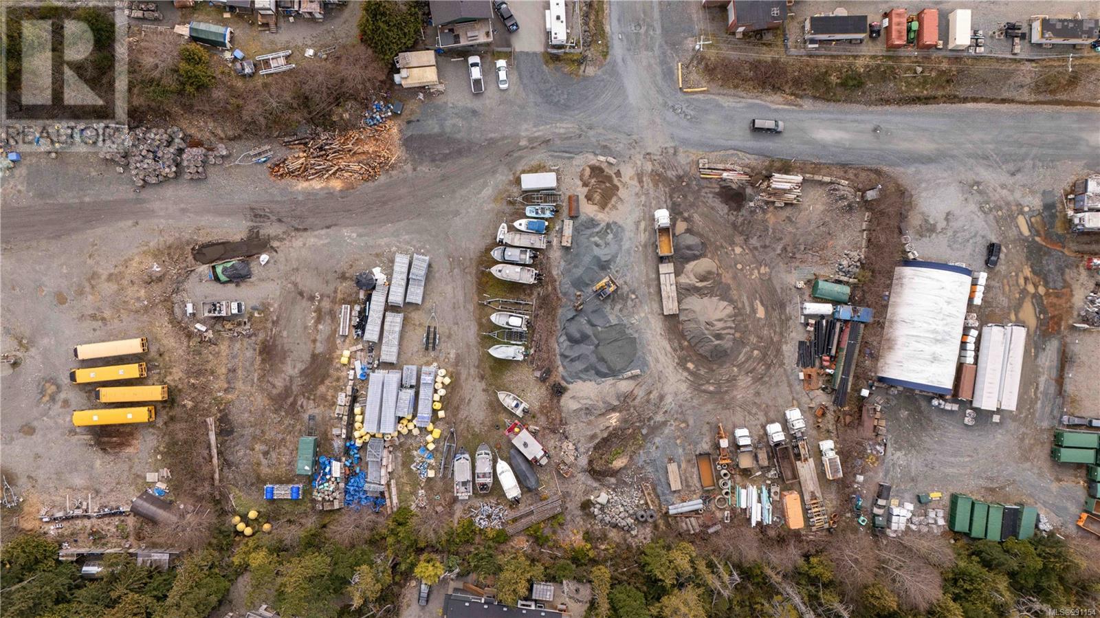 640 Warren Way, Tofino