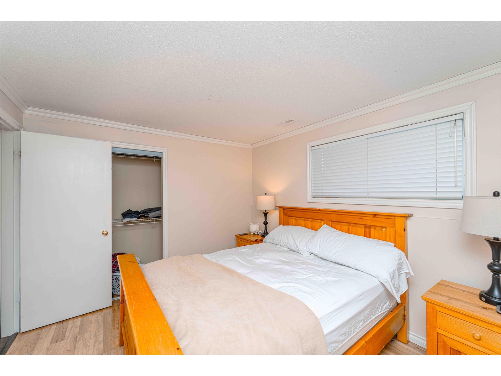 33450 HUGGINS AVENUE, Abbotsford real estate listing R2977320