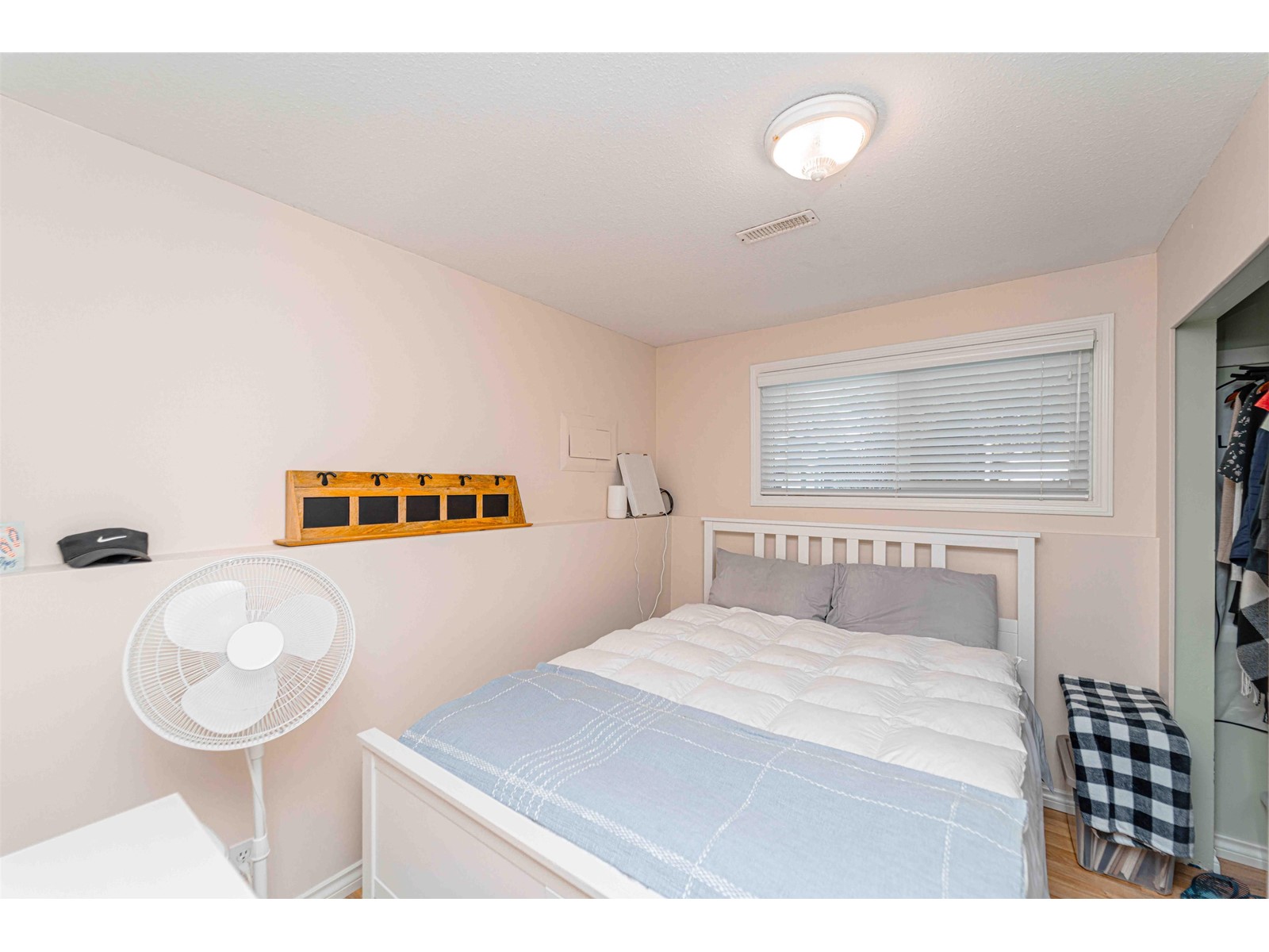 33450 HUGGINS AVENUE, Abbotsford real estate listing R2977320