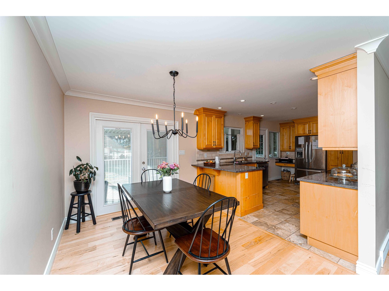 33450 HUGGINS AVENUE, Abbotsford real estate listing R2977320