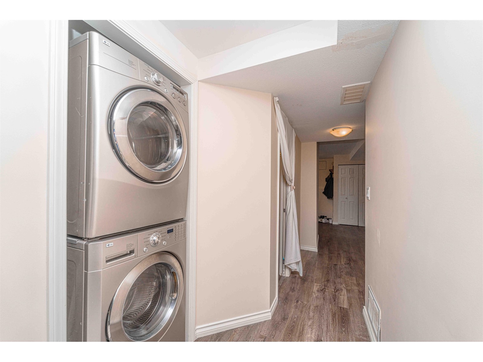33450 HUGGINS AVENUE, Abbotsford real estate listing R2977320