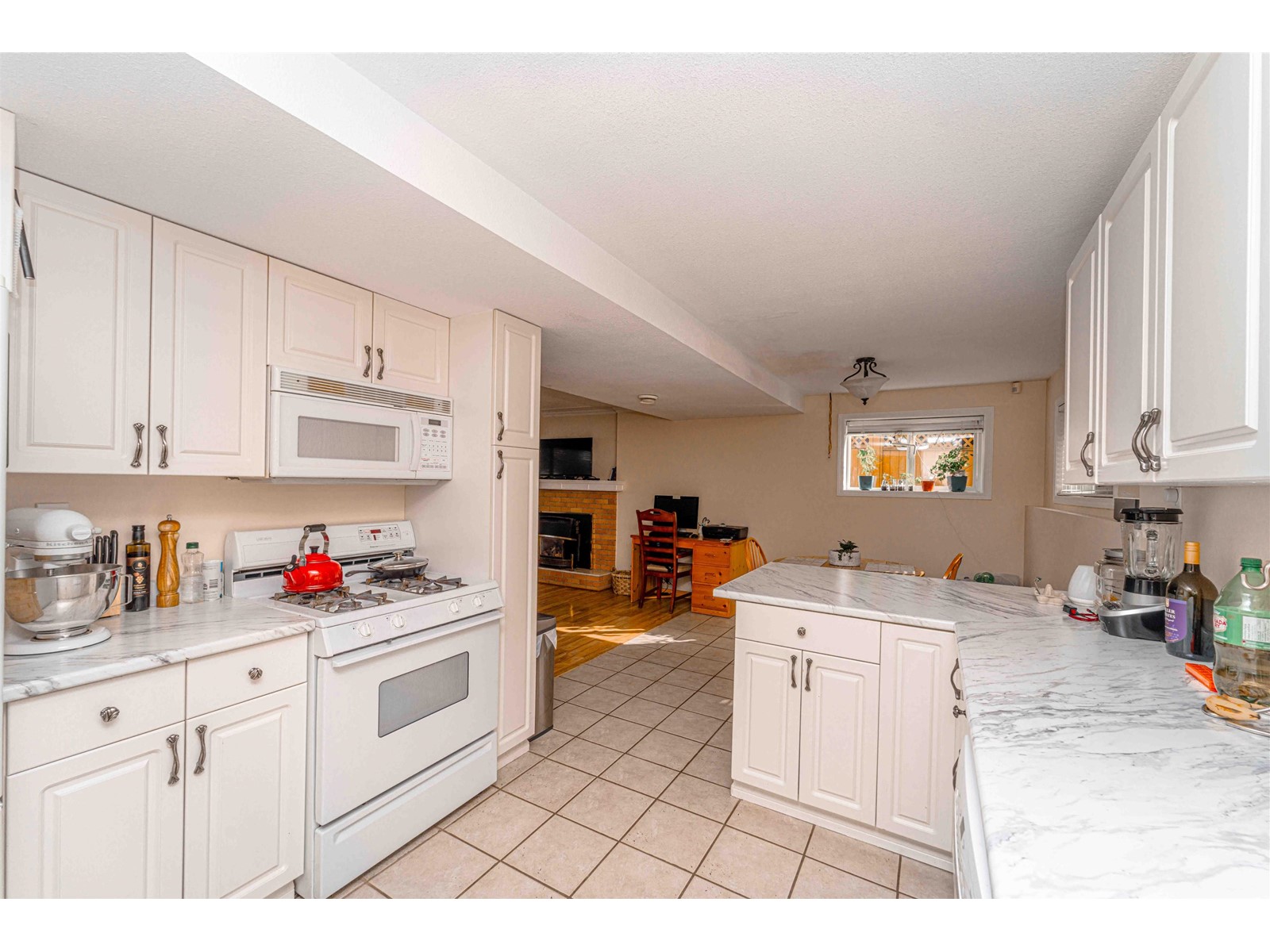 33450 HUGGINS AVENUE, Abbotsford real estate listing R2977320