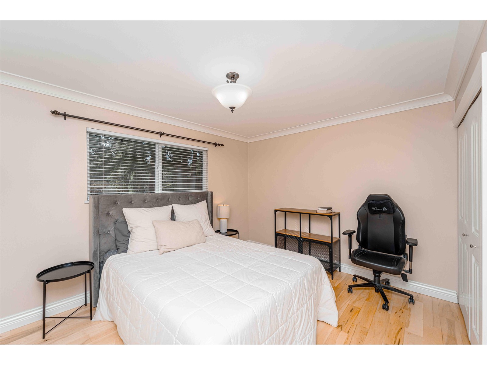 33450 HUGGINS AVENUE, Abbotsford real estate listing R2977320