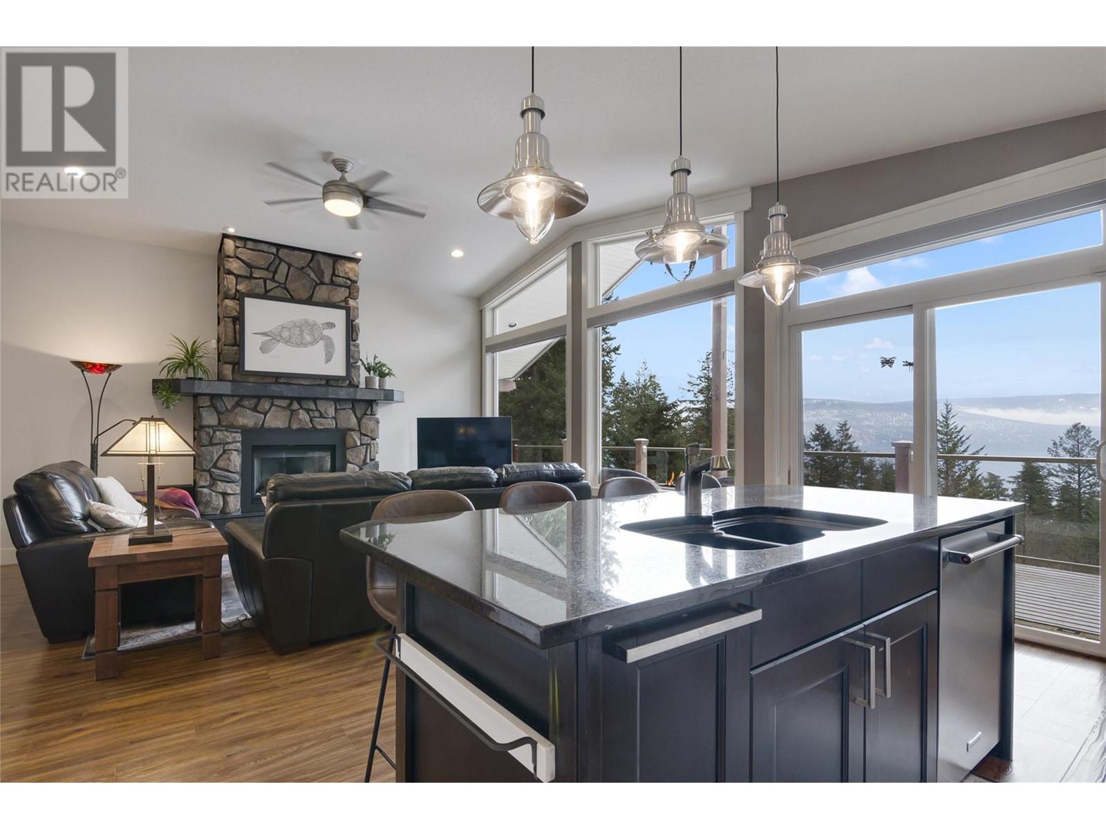  561 Moody Crescent, Vernon