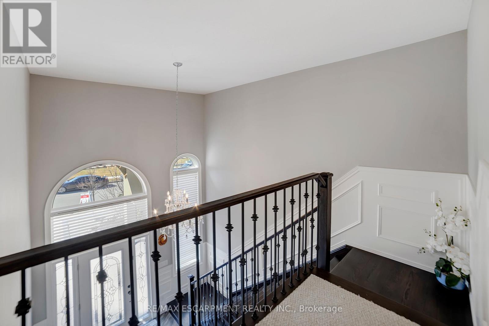 Photo 31 of 111 Vineberg Drive, Hamilton ON