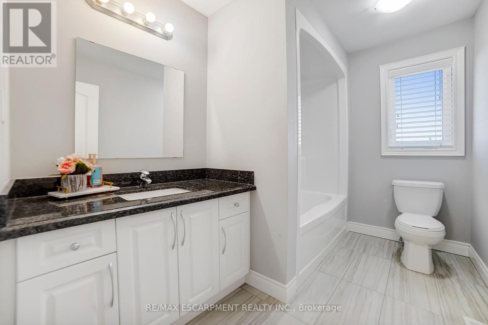 Photo 42 of 111 Vineberg Drive, Hamilton ON