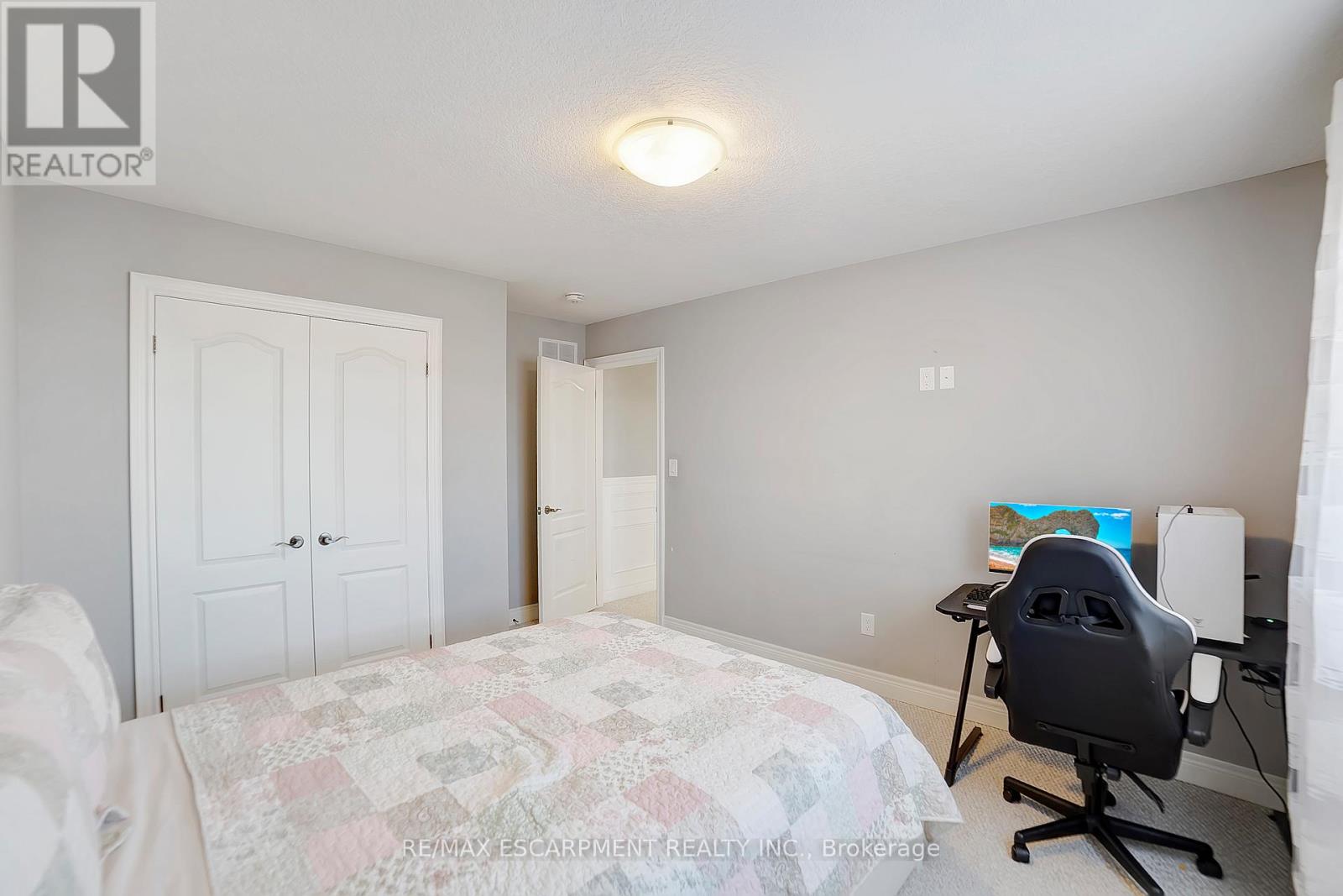 Photo 44 of 111 Vineberg Drive, Hamilton ON