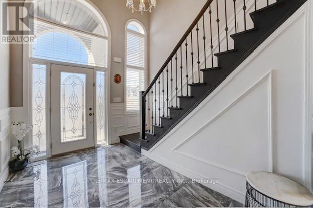 Photo 7 of 111 Vineberg Drive, Hamilton ON
