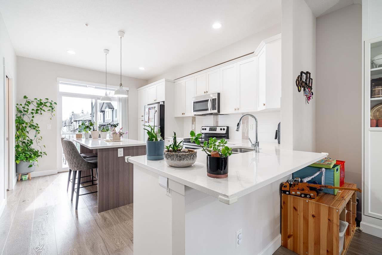 54 7157 210 STREET, Langley real estate listing R2978703