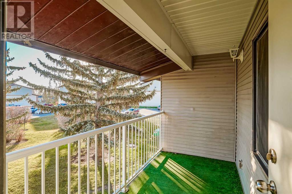 Single Family House for Sale in   Brookpark Drive SW Braeside Calgary 