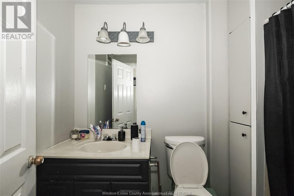 Photo 8 of 1195 97 Drouillard Road, Windsor ON