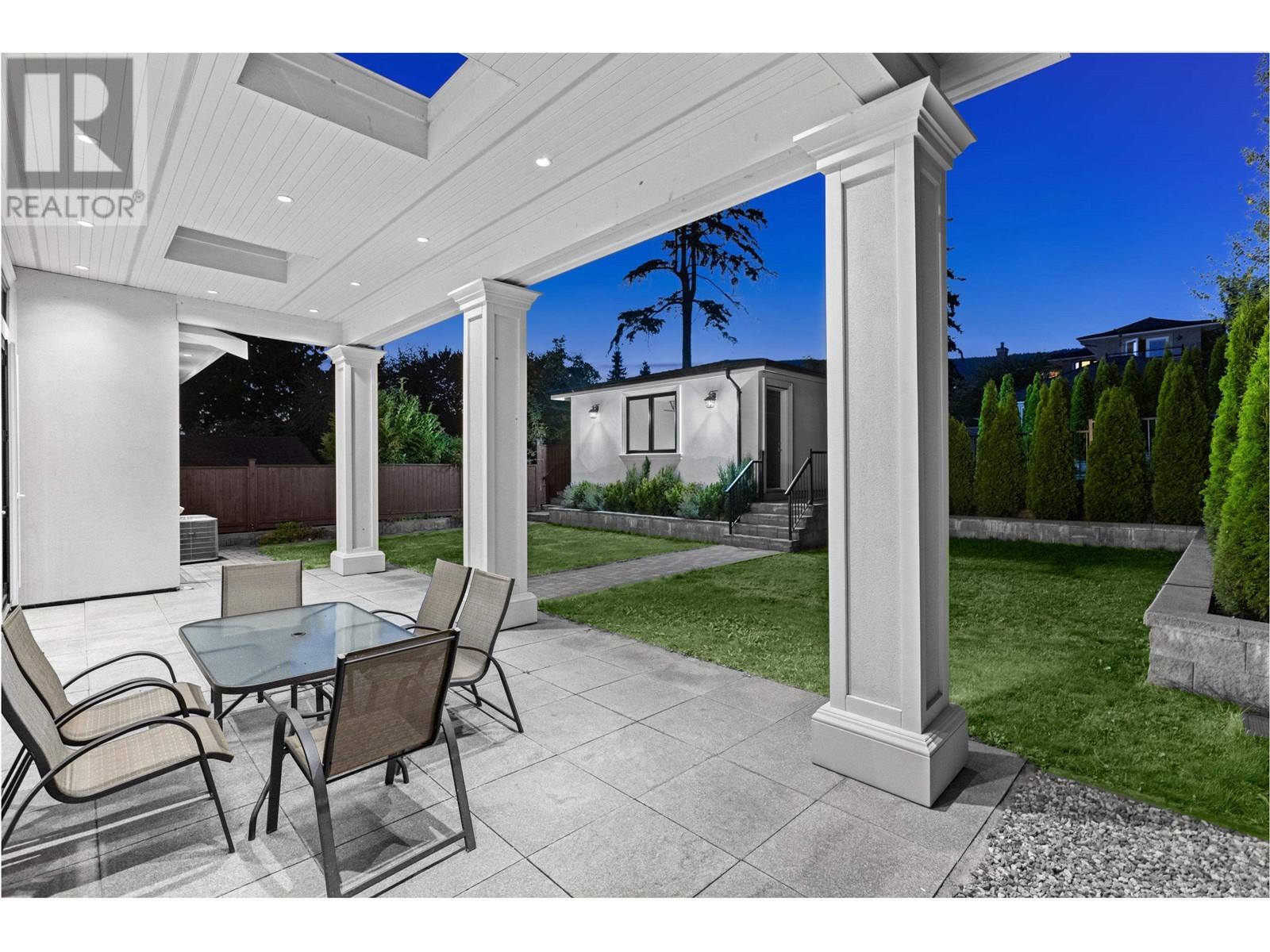 1115 FULTON AVENUE, West Vancouver