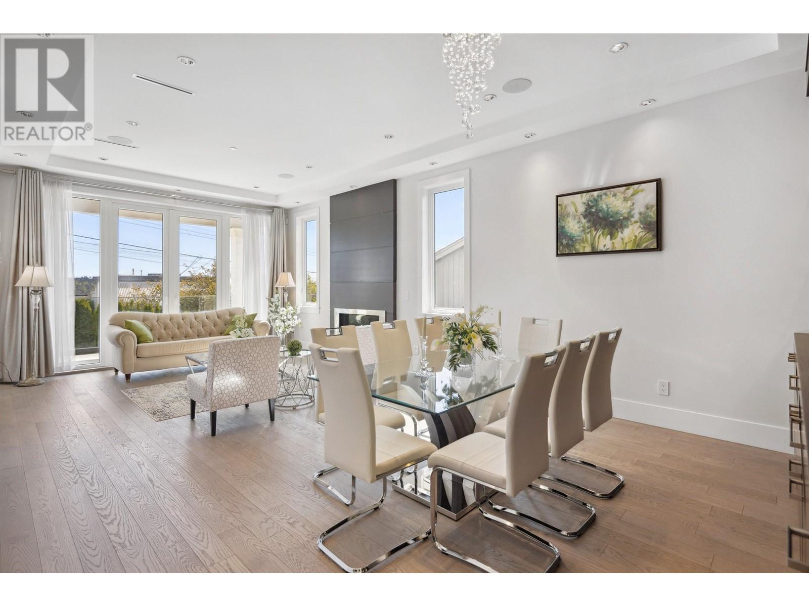 1115 FULTON AVENUE, West Vancouver
